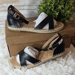NEW Journee Collection Black Lydia Espadrille Sandals Sz 10